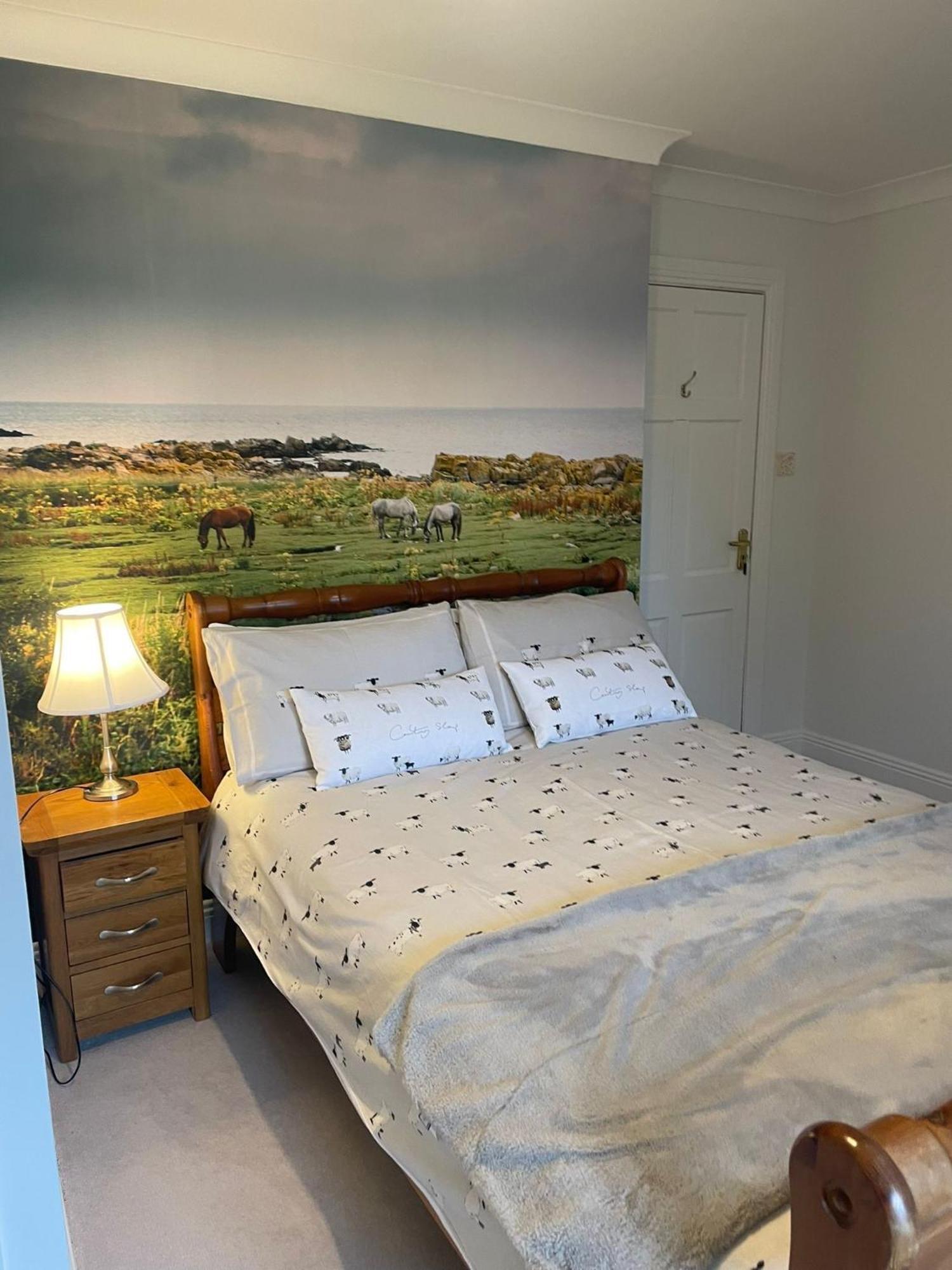 Cosy Rooms In A Stone Cottage Salthill ภายนอก รูปภาพ